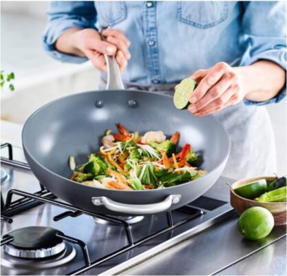 best ceramic wok is good at stir-frying